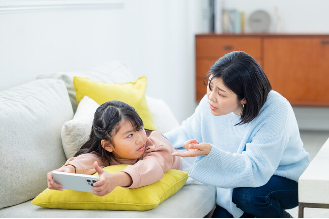 子どものSNS利用、いじめ・グループ外しへの不安多数【子どものスマホ調査<後編>】