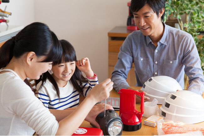 【子育て家庭の防災調査】子ども用の備えを定期的に見直すのは26% 見直した人の67%が賞味期限切れを発見