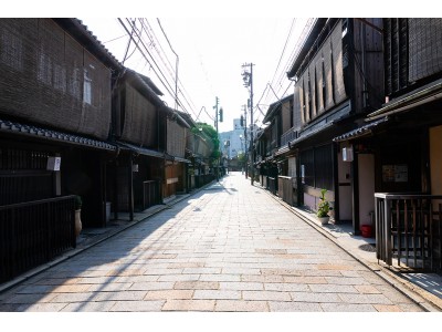 【早朝の京都・祇園や東山】混雑を回避して最高の記念写真『早朝ロケフォト』新登場！