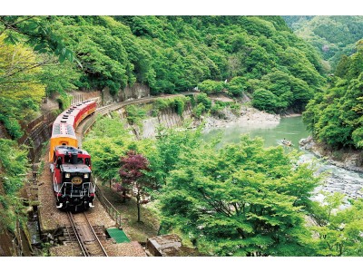 夏休みは家族みんなで京都嵯峨野へおでかけ!期間限定「トロッコ納涼列車」で自然の『涼』を体感