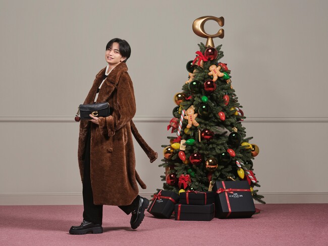 コーチ、ホリデーに中島健人を起用