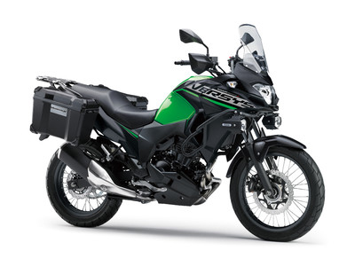 カワサキから「VERSYS-X 250 TOURER」NEWグラフィックが登場。2022年2月1日発売