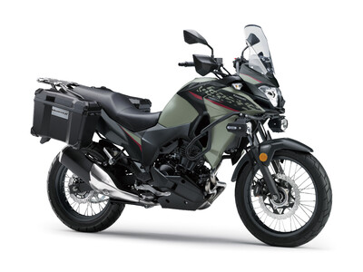 カワサキから「VERSYS-X 250 TOURER」NEWグラフィックが登場。2022年10月15日発売 