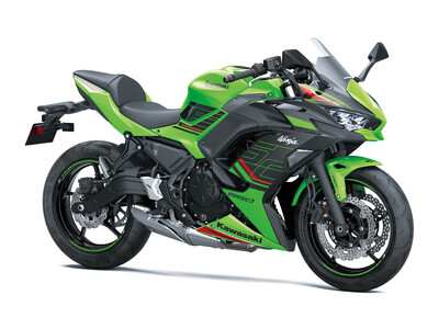 カワサキからパラレルツイン搭載のスポーツモデル、「Ninja 650」シリーズを発売！