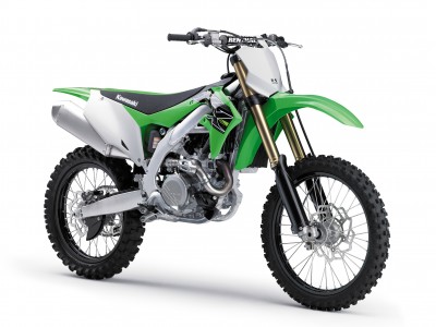 カワサキからフルモデルチェンジした「KX450」をはじめ、2019年モデルKXシリーズが登場