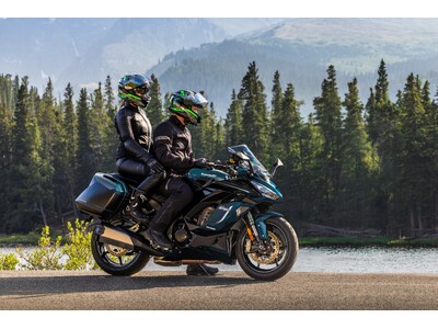 ���C�_�[�T�|�[�g�@�\���[�������uNinja 1100SX�v�uNinja 1100SX SE�v���V���ȃJ���[&�O���t�B�b�N��2026�N1��17�������J�n