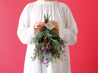 森の恵みで彩る、ナチュラルなクリスマス「グリーン＆ベリー」冬の暮らしにぬくもりを。緑と赤で紡ぐ、幸せのひととき