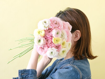 お守りみたいな春の花・ラナンキュラスを贈ろう！花言葉は「合格」「とても魅力的」。バレンタインギフトにもぴったり
