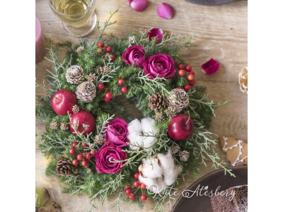 今年のクリスマスは手作りキットでテーブルリースを飾ろう！「Kate Atesbery（ケイト・アーティスベリー）のウィークエンドフラワー クリスマスキット」11月15日（水）販売開始
