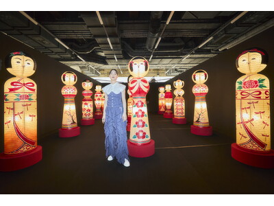 俳優・アーティスト のん が手がける「のん Ribbon展 怪しくて、可愛いもの。-群れる-」7月31日～10月13日　国立民族学博物館で開催。「可愛くて、不気味」な世界観を表現