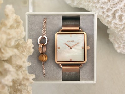 木製時計ブランド「WEWOOD」より、天然素材の真珠母貝（マザーオブパール）を使ったフェイスが美しいアイテムが新登場