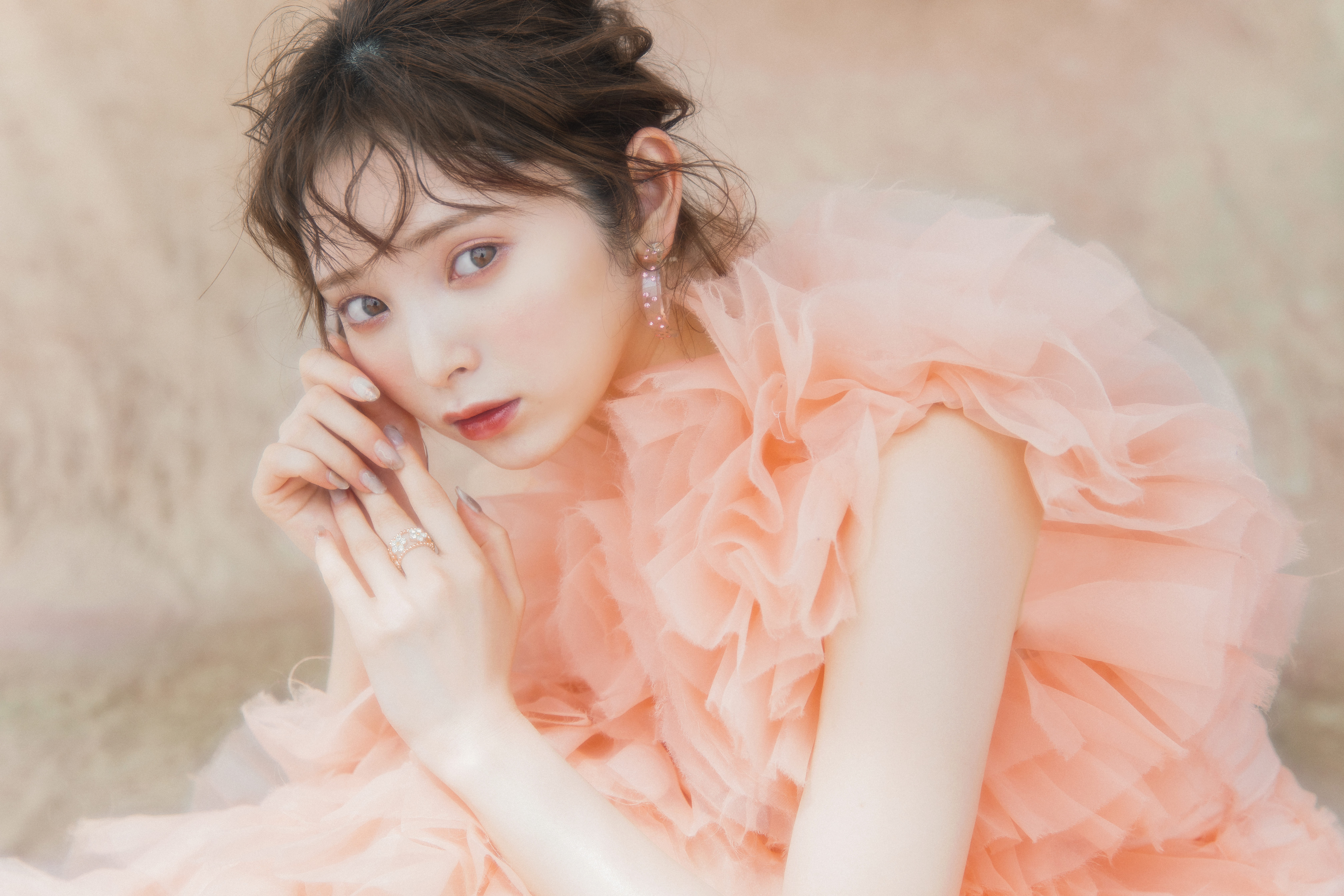 橋下美好、初のメイクアップブランドhaomiiがデビュー
