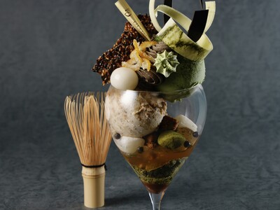 【デリーモ大丸東京店】超濃厚な“黒い”抹茶チョコレートを使用した限定抹茶パフェ『黒抹茶』大丸東京店にて販売開始