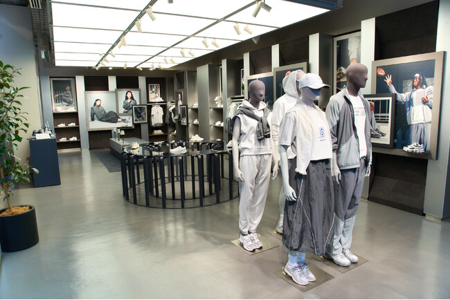 ニューバランスの伝統と革新を称える「Grey Days」にフラッグシップストア ニューバランス原宿でPOP-UP Storeを開催