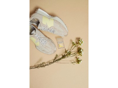 New Balance×emmi×to/one トリプルコラボレーションモデル「327」を発売