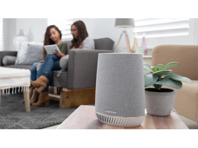 『アレクサ！ Orbi Voiceですよ！』　Amazon ALEXA AIアシスタントとHarman Kardonの高音質スピーカーを搭載したメッシュWiFiシステムを発売