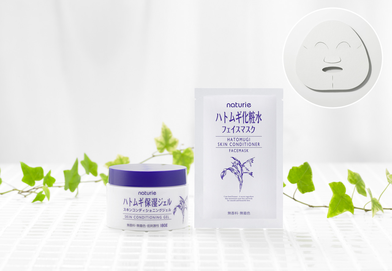 マスク＋保湿ジェルの合わせ技で、秋冬も効果的に水分補給。売上個数No.1（※）の「ナチュリエ ハトムギ保湿ジェル」から、「ハトムギ化粧水」をたっぷり含んだフェイスマスクつきセットが登場。