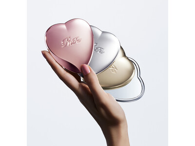 ハートがきらめく、ヘアメイクミラー。ReFa HEART MIRROR(リファハートミラー)2025年6...