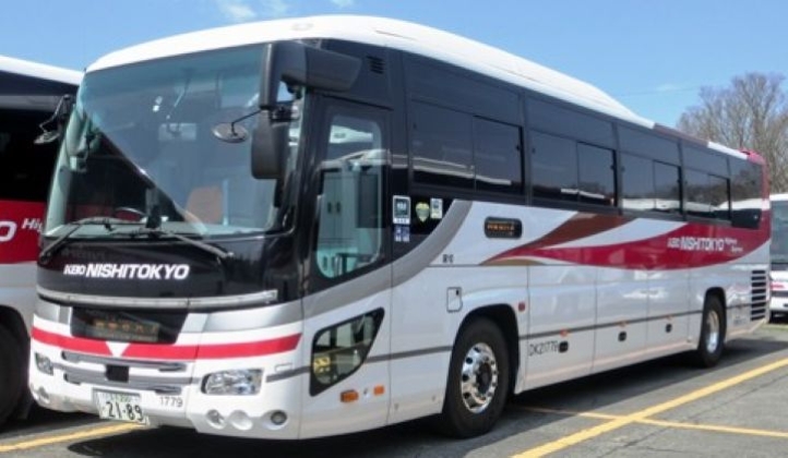夏のプールが人気の東京サマーランドへ座って快適に一直線！　　【大人3000円以…