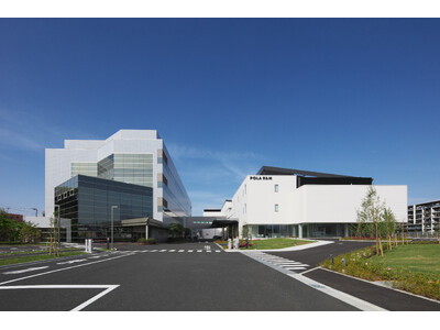 �|�[�������H�Ɠ��ɔ畆�Ȋw�̒m�������W�����q�������g�D�������B������L�́g����炬�̞B�����h���Ȋw�ő����A�X�L���P�A�ɐV���ȃX�^���_�[�h���y�q�����u�����h �f�B�Z���V�A�z