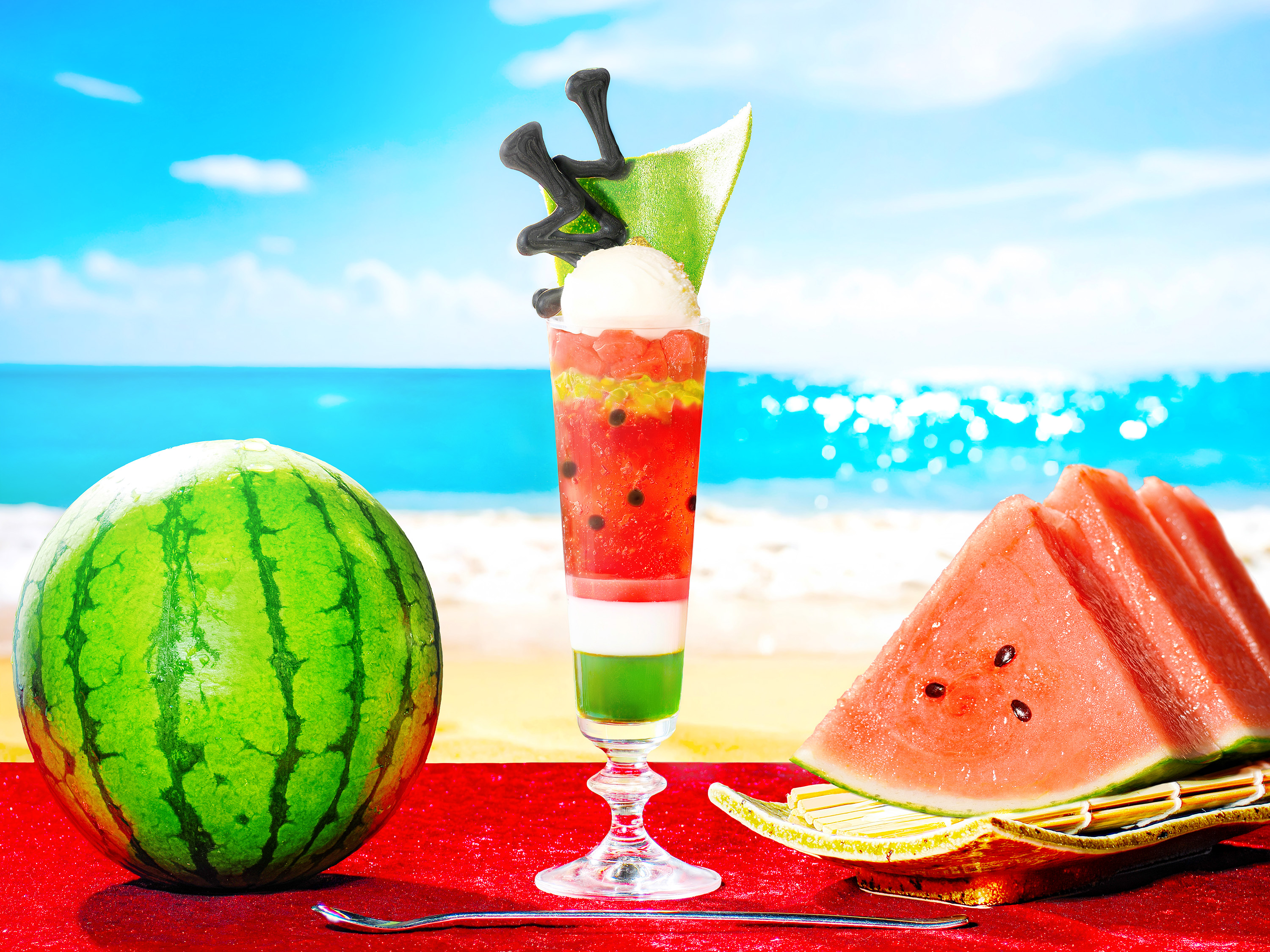 メズム東京、オートグラフ コレクション 夏限定の彩りと涼を重ねた大人の一品、スイカとバジルの「レイヤード・パフェ」