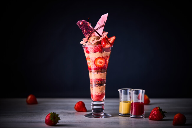 【ホテルメトロポリタン】冬のご褒美！艶めく苺とチョコレートの絶妙な組み合わせを楽しめる至福の「Seasonal Parfait」