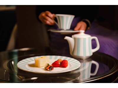 【東京ステーションホテル】ミントブルーがティータイムを華やかに演出！The Lobby Lounge オ...