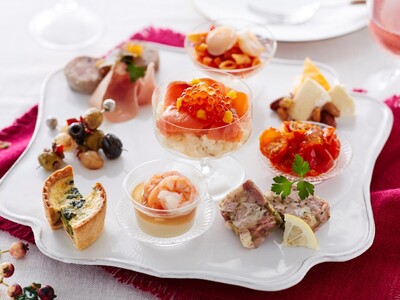 クリスマスは、ケーキの前に「RF1」～店頭販売メニューの一部をご紹介～