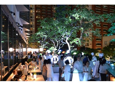 都心の開放的なテラスでシャンパンフリーフローをバカンス気分で楽しむ『Soiree Blanche ～ソワ...