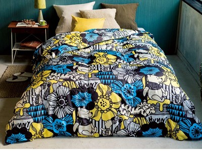 ディノスのリサイクル羽毛の寝具ブランド「reumo(リウモ)」から、「くまのプーさん」柄のダウンケットが新発売