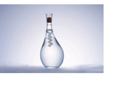 お父さんに贈る、至福の一杯。純米酒を浄溜した新しいお酒『浄酎 -JOCHU- 』父の日キャンペーン