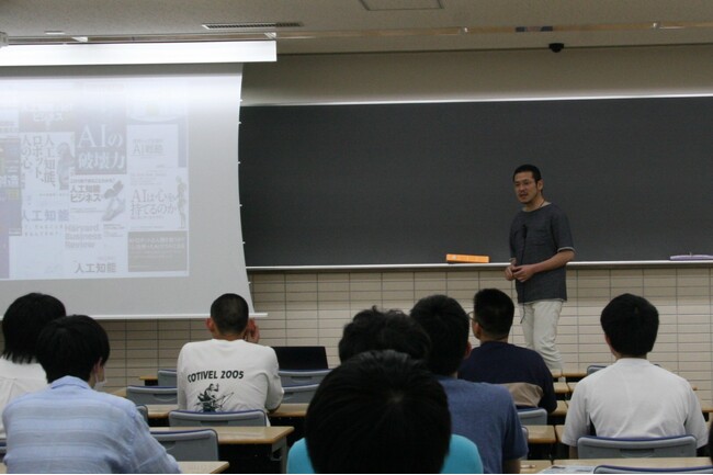ドラマで話題の総合診療医からスマホやハンバーガーチェーンの裏側まで、大学教員が解説！ 河合塾仙台校 夏の特別講演会「知の広場」