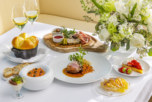 コンラッド東京、週末限定「コラージュ・ウィークエンドブランチ」を刷新し3月7日（土）より提供開始