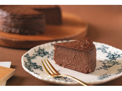 2種のショコラがとろける濃厚仕立て『とろけるダブルショコラ生バスクチーズケーキ』をスナックミーオンラインストアで期間限定発売