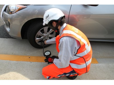 帰省などの長時間ドライブ前には車両点検を！昨年のお盆期間中ＪＡＦの出動は７万６７９７件！