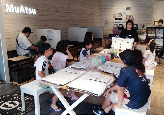 夏休みの枕作り体験を今年も開催！【昭和西川】湘南平塚店で小学生が睡眠について学ぶ