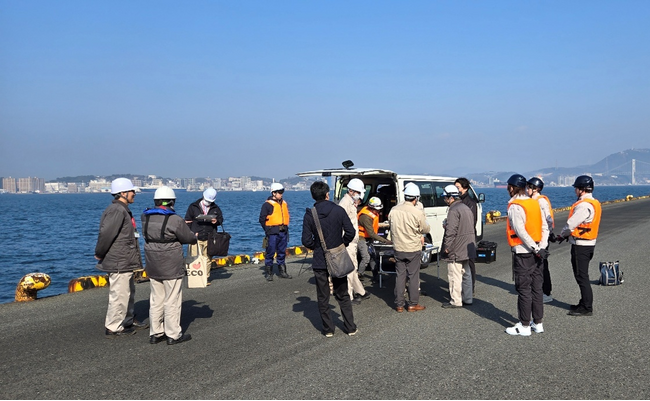 港湾施設数国内トップクラスの北九州市にて新開発の多機能発射台を活用し港湾桟橋点検をドローンで変革