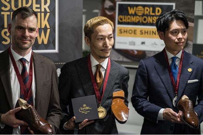 靴磨きの世界一決定戦「World Championships of Shoe Shining 2025」シューシャインサービス「Brift H」のスタッフが優勝