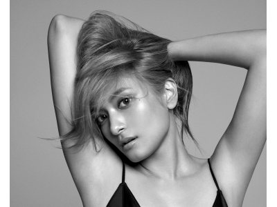 「イヴ・サンローラン・ボーテ」初のジャパン アンバサダーにローラが就任！