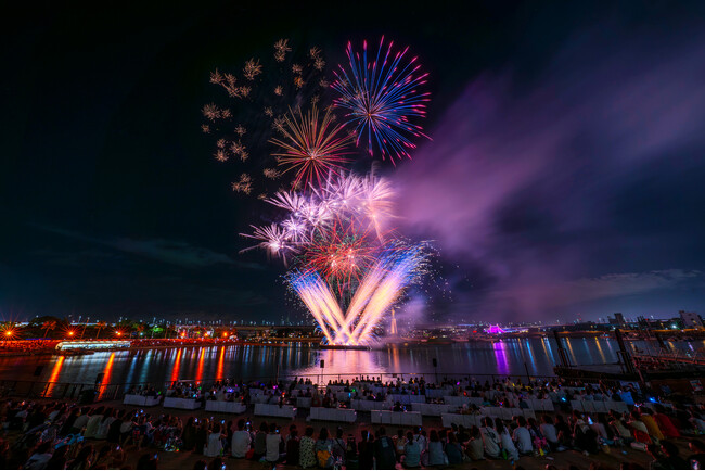 プレスリリース「【開催レポート】「泉州夢花火 in 堺大魚夜市」有料観覧席は約1万人動員！伝統の夜市が現代の感動と融合」のイメージ画像