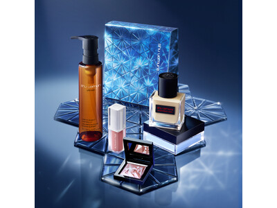 Unwrap the Joy, Celebrate the Season of Sparkle  . シュウ ウエムラから自在に組み合わせを楽しむキットが期間限定で登場。