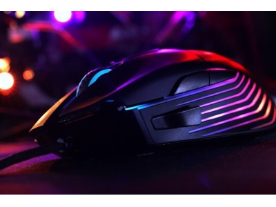 [新作発売]ポーランドのゲーミングマウスメーカーDream Machines社からeSports用ゲーミングマウス「DM5 Blink」の販売を開始。