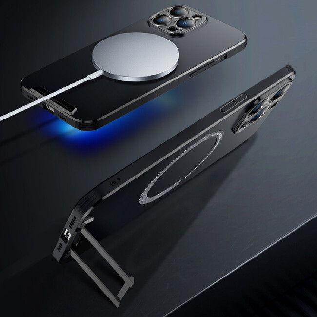 XP[XɉBꂽX^hځIBeE掋yX֗ɁAMagSafeΉiPhoneP[XuGeeCase-BracketvKWFbgXgAuMODERN gvŔ̔Jn