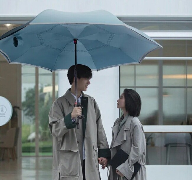 【梅雨対策に】扇風機内蔵晴雨兼用傘「GeeBrella-Fan」・多機能デザイン逆さ傘「GeeBrella Ultra」を「BONZ楽天市場店」で販売開始【発売キャンペーン実施中】