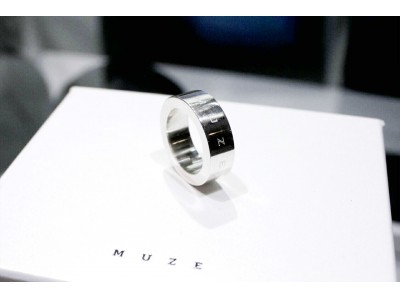 「MUZE/ミューズ」から【LOGO RING】【LOGO EARRINGS】が発売。