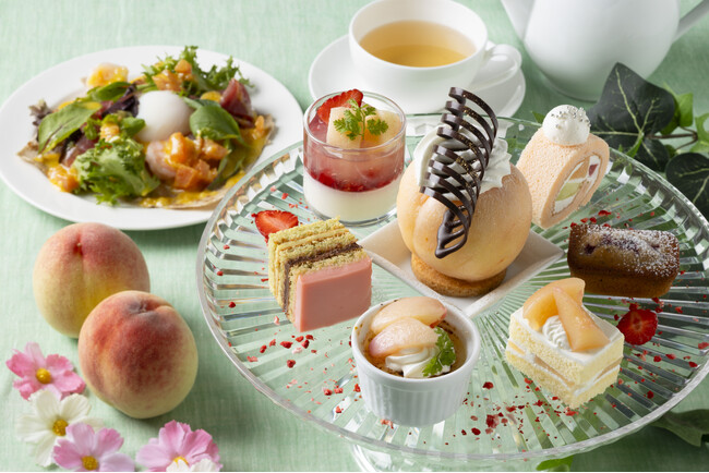 二日間限定！まるごと桃のアフタヌーンティーセット