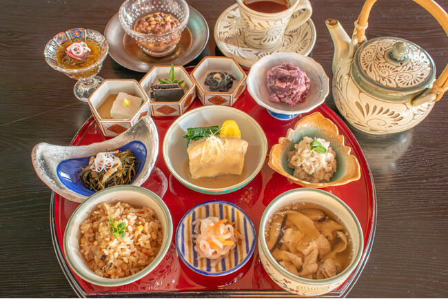 【ロワジールホテル 那覇】沖縄県認定の琉球料理伝承人が手掛ける「かりゆし琉球御膳」を琉球料理の日（毎月第三木曜）限定で提供