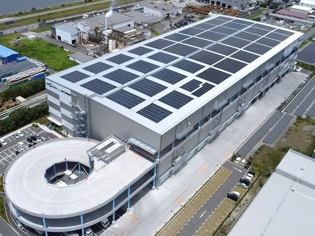 日本ベネックス、大阪市酉島にて約1.5MWのFIP屋根借りメガソーラーを稼働
