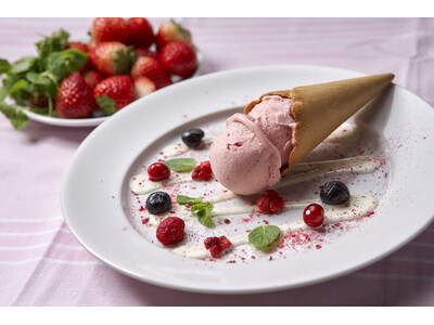 まるで花束のような華やかさで春を彩る！ヴェネツィア発祥のこだわり自然派ジェラートを使用したデザート「プリマヴェーラ・ブーケ～Gelato di Naturaストロベリー～」