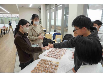 �y�V����Õ�����w�z��l���w�Z5�E6�N�����a�َq���w���Ŕ̔��I��������͔|�E���n�����u���܂����v���g�p�������i��20���Ŋ����I